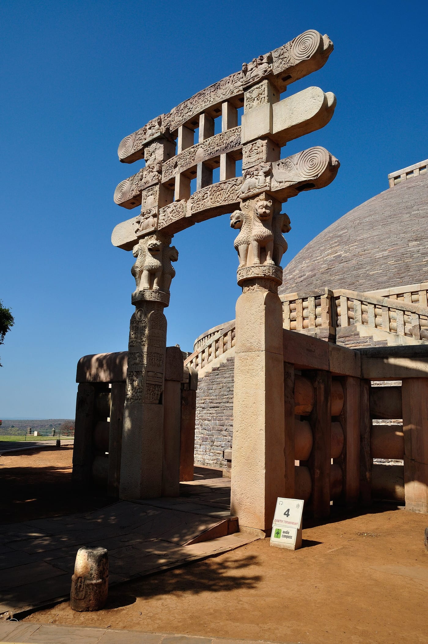 Eastern gateway torana of the Great Stupa at Sanchi, Madhya Pradesh, India, 1st century BCE to 1st century CE, carved with Buddhist narrative relief panels including Jataka scenes, UNESCO World Heritage Site.